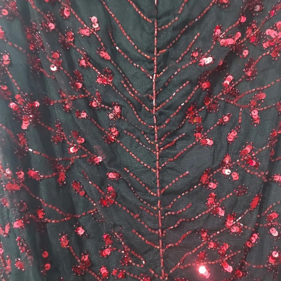 Lane Bryant Red Sequin Black Sleeveless V-Neck Blouse/Tank in Size 26 - Picture 5 of 12